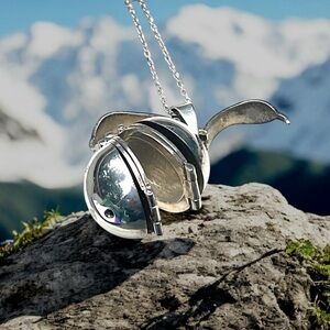 🌺Vintage Taxco Accordion Sphere Locket Necklace